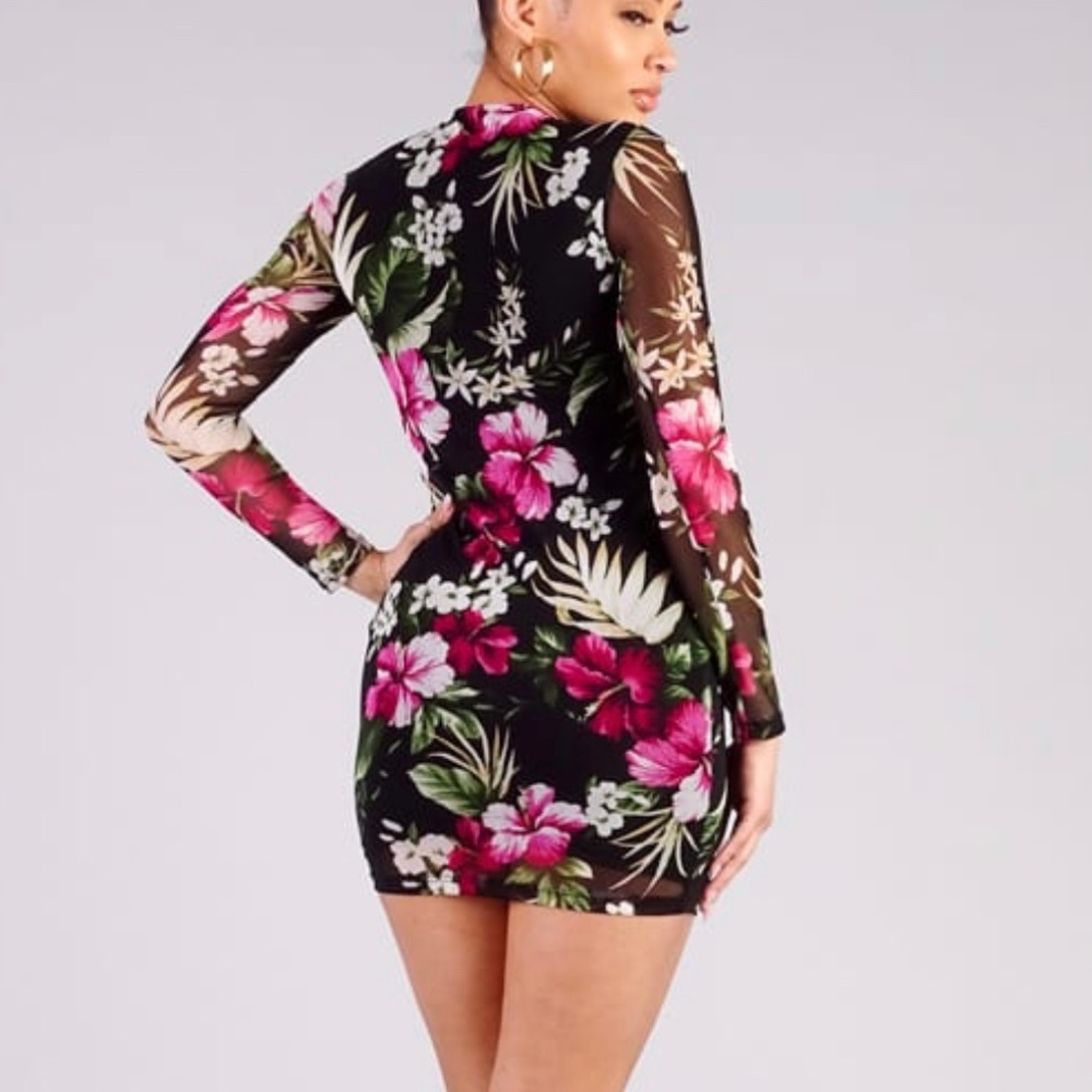 REPOSH - Floral Dress